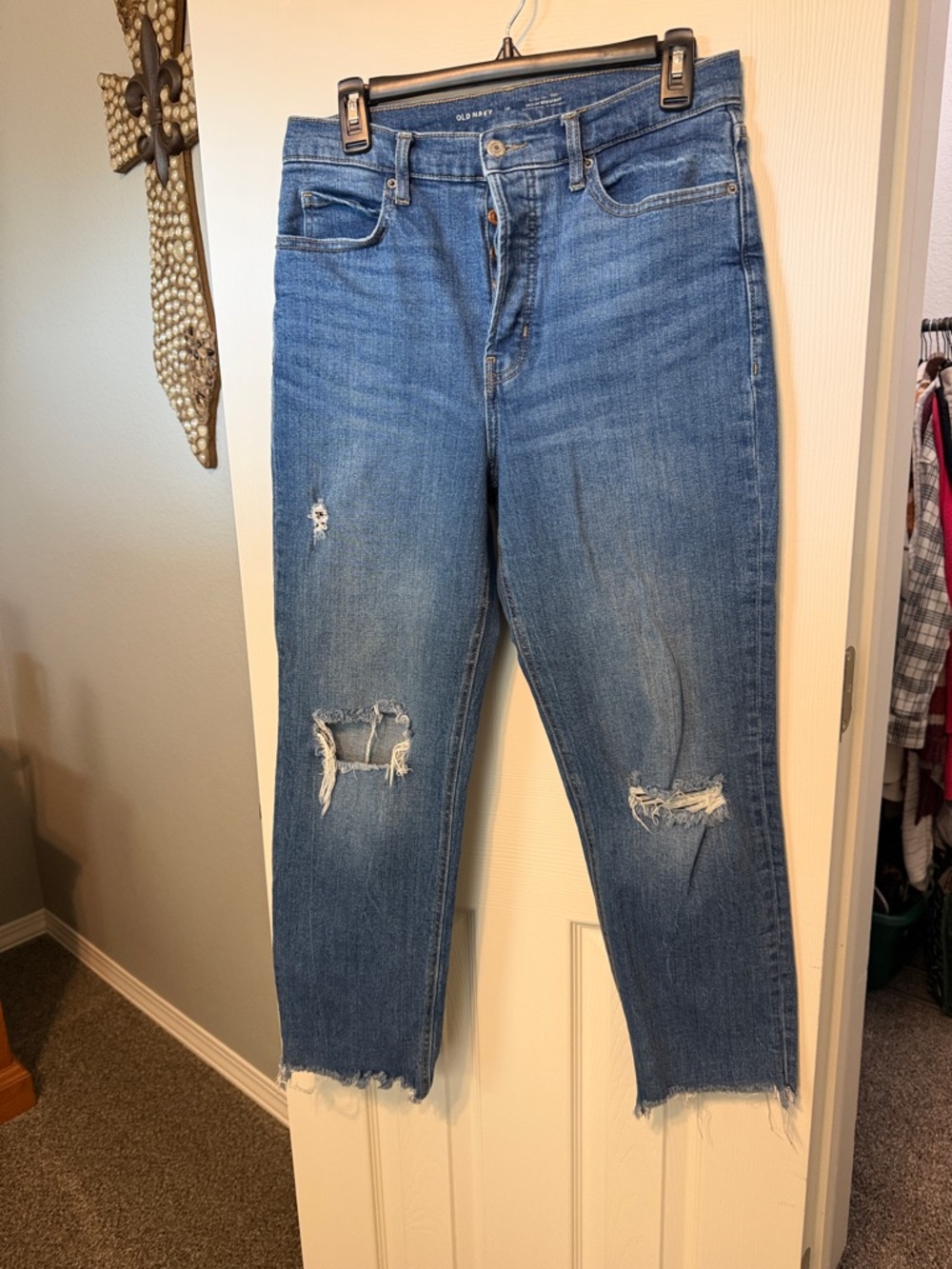 Old Navy Medium Blue Ripped Ankle Crop Jeans